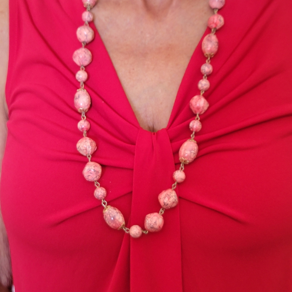 Elegant Pink Beaded Necklace